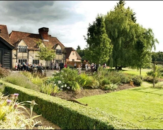 Cain-manor-wedding-venue-exterior